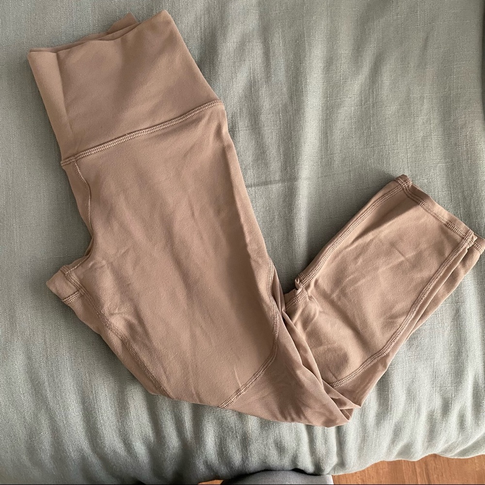 ALO Crop Leggings